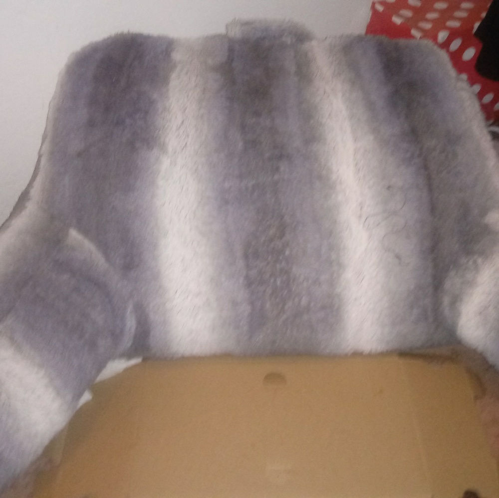 Pillow - Picture 2 of 2